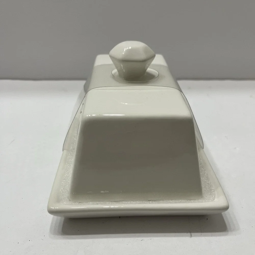 Covered Butter Dish White 7x4.5x4